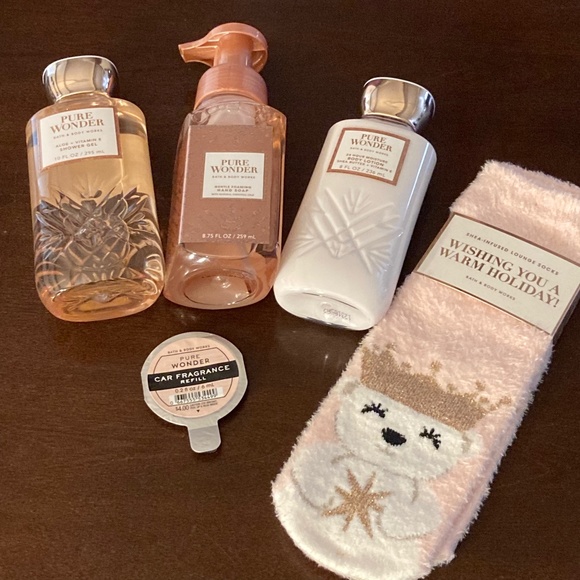 Pure Wonder Bath and Body Works Gift Set Bundle. NWT - Picture 1 of 4